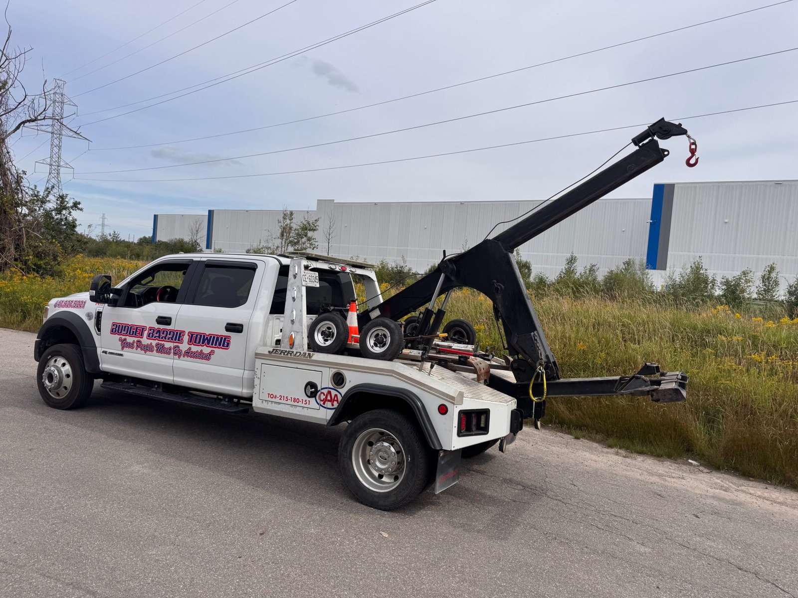 Budget Barrie Towing tow truck serving Shanty Bay